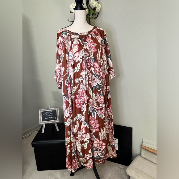 Leandra Pleated Midi Dress - NWT, size XL - Picture 6 of 14